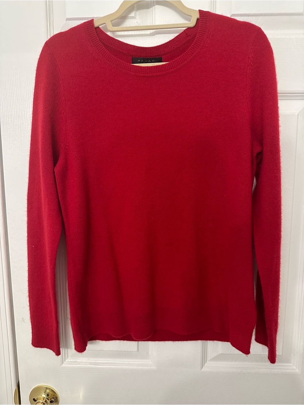 Tahari cashmere Bright Red Crewneck Sweater